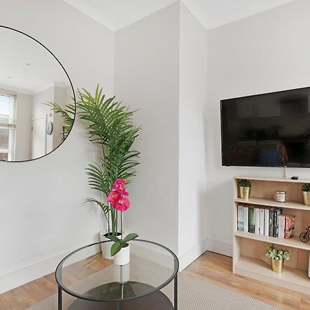 Family Friendly - Stylish Kentish Town Leilighet London Eksteriør bilde